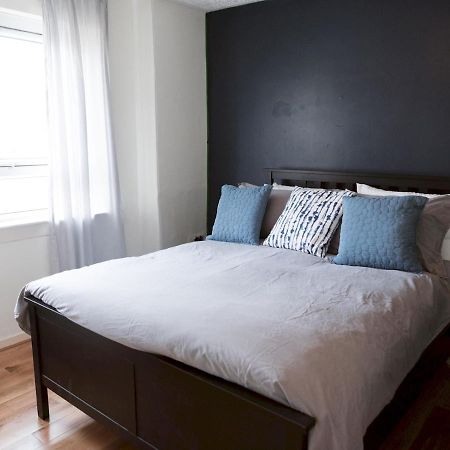 Pass The Keys Cozy Two Bed Flat Near Glasgow Airport & Paisley Exterior foto